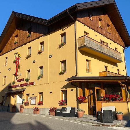 Hotel Trieste Tarvisio Esterno foto