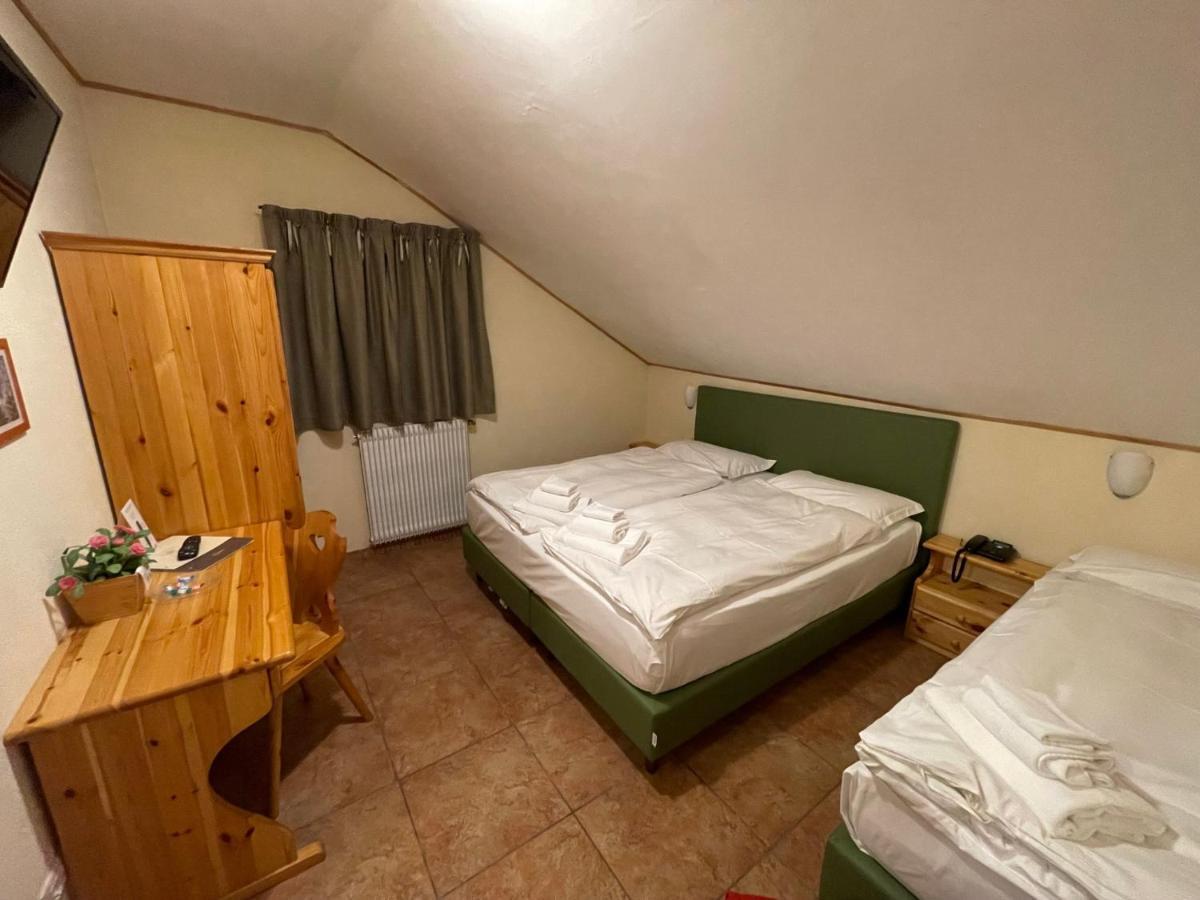 Hotel Trieste Tarvisio Esterno foto